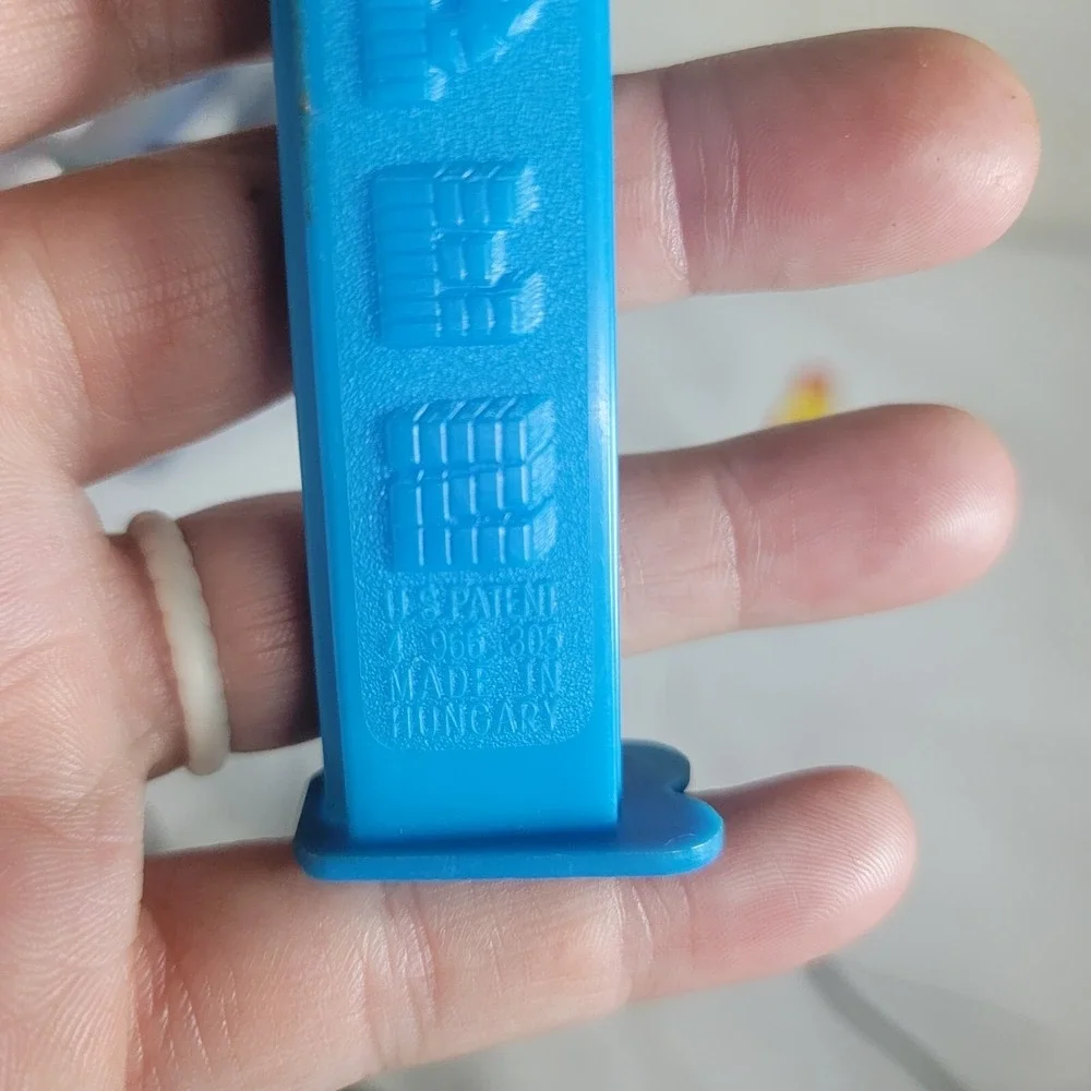Chick‎ in an Egg Vintage Pez Candy Dispenser (with feet)